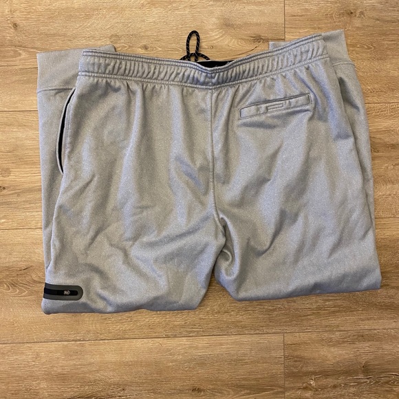 Reebox grey sweats - Picture 2 of 2